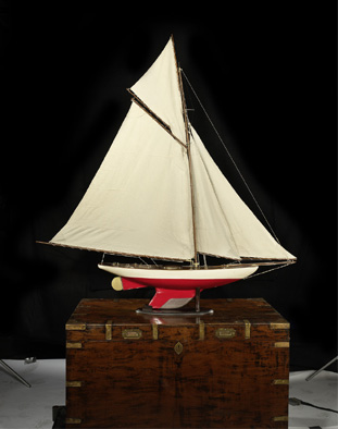 Maquette en bois  du voilier  Bermuda